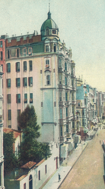 1895 SMALL PHARMACY BIG DREAMS